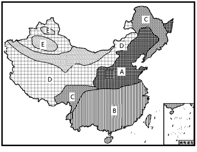 读中国土地资源分布图,完成下列问题
